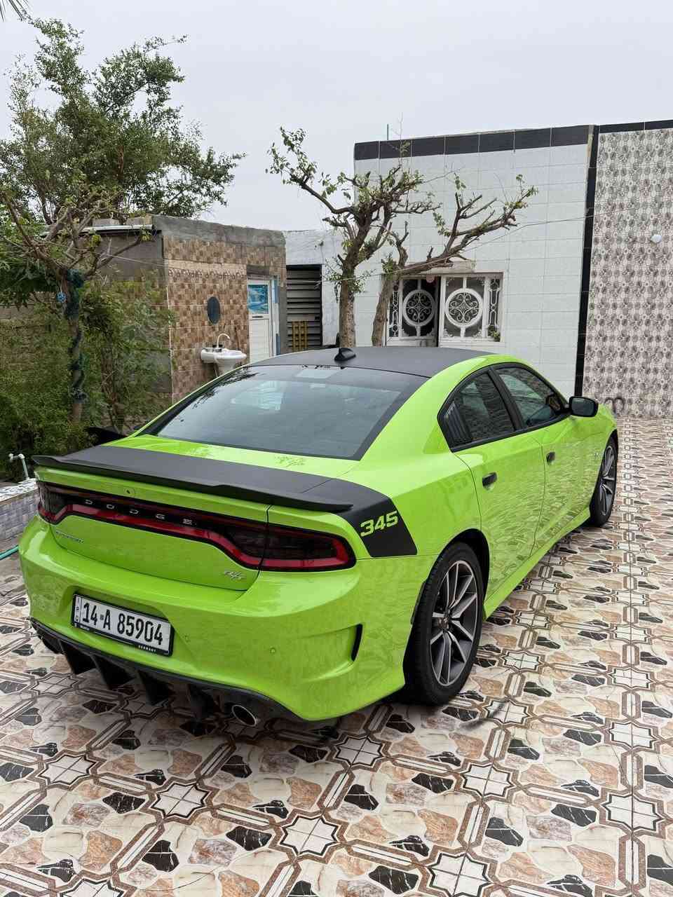 دوج جارجر 2023   R/T‏ نداء الأخير last call
المحرك : 5.7L V8
الحالة :  جاملغ مبدل وصبغ بدون دواخل

العداد :19 ميل

مواصفات : Rt
سوبر تراك باك
كشن كهرباء 
شفتات ستيرن
شاشه كبير + حساسات وكاميرا
مرقم بصره باسمي تحويل ثاني يوم 
باي موقع يعجبك بغداد او خارج بغداد 
مكان السياره بغداد

السياره مصروف عليها هواي 
بيها شوته رياضي شديت الها وفلتر تبريد واويل كاج كان بس ذن ب  مليون و 600 الف اخذتهن
غرفه روز رايز زراعه مو تلزيك 

واوركيال مال لايتات اماميه نشره متغيره

السياره مغلفه ppf سعره 1100 دولار 💲 
السياره راح تجي و تشوفها نظافتها 100 ‎%‎ 
حتى هاي المطرة الأخير ما شايفتها الله شاهد ضامها بكراج ما شايفا لا مطر و لا تراب 
السعر 325 ورقه

رجاءً الي يشوف السعر غالي عليه لا يعلق

*********** اتصال و واتساب 
*********** فقط اتصال 
ما متواجد على الفيس الشراي يتصل
