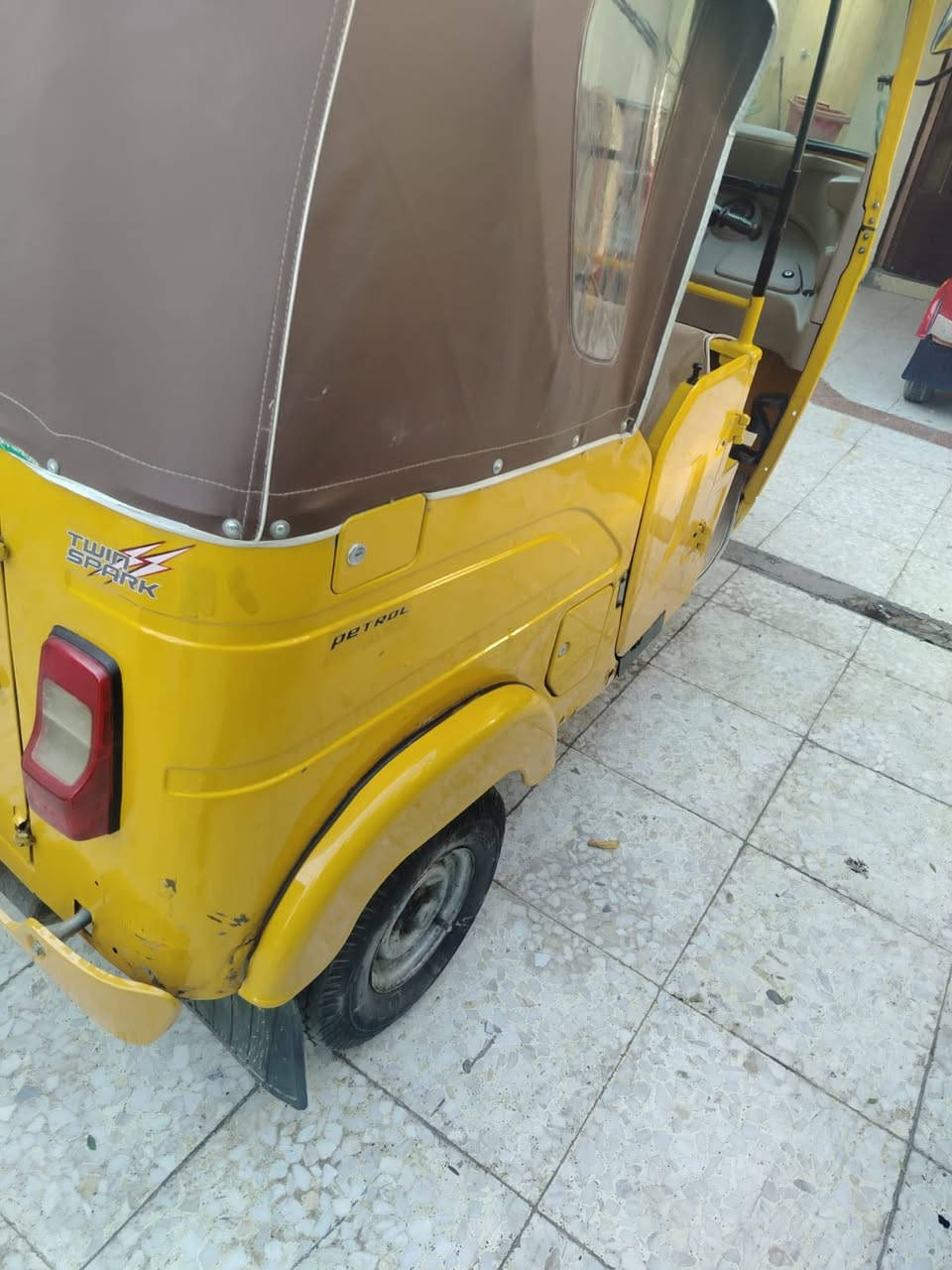 سلام عليكم شباب تكتك لبيع 2022 تكتك جديده حلوه مكفوله من تبخير وتنقيص رقم وسنويه بغداد السعر ب ب8400وبيه مجال مكاني بغداد الكماليه ***********
