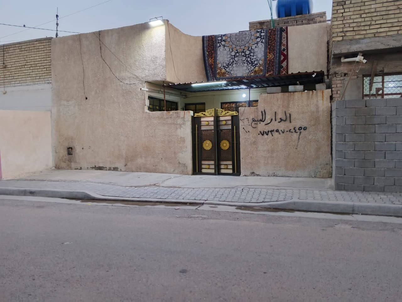 بيت للبيع في بدايه الحميدية  المساحه ١٠٠ مربع على شارع عريض وبدايه المنطقه خدمات كاملة تبليط كهرباء نت
قريب على المدارس ومركز الشرطه ومحطه الوقود والمنتزه 
موقع ممتاز 
تفاصيل البيت داخل الفديو 
والسعر جدا مناسب 
اتصال واتساب فقط 
.
***********
بيت للبيع في بدايه الحميدية  المساحه ١٠٠ مربع على شارع عريض وبدايه المنطقه خدمات كاملة تبليط كهرباء نت
