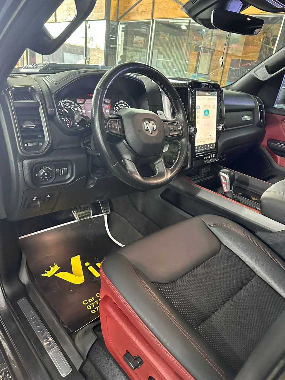 🚘 للبيع RAM REBEL – وحش الطرق 🚘
موديل: 2022
اللون: فيلي (رمادي غامق 🔥)
الممشى: 39 ألف كم فقط
الحالة: نضيفة جداً جداً ✨
المواصفات: كامل المواصفات ✔️
📌 ملاحظة مهمة:
حادثها سرقة فقط (بدون صدمات أو هيكل)
السيارة بحالة ممتازة وتشتغل 100% بدون أي مشاكل 👌
💪 مكينة قوية
💺 داخلية فخمة
🛞 ثبات وأداء عالي
❄️ تبريد ممتاز
🔊 نظام صوت قوي
🧠 تقنيات حديثة
سيارة ما تنوصف… تشوفها تحبها وتسوقها تقتنع 😍
جاهزة للفحص، وما تحتاج شي نهائياً.
📩 للتواصل خاص: ‏‪0772 792 3438‬‏ أو تعليق
⏳ لا تضيع الفرصة… مثل هالحالة نادرًا تلقى!
#RAM_REBEL
#رام_ريبل
#سيارات_للبيع
#بيك_اب
#سيارات_أمريكي
#سيارات_نضيفة
#فرصة_ما_تتعوض
#بيع_وشراء_سيارات
#معارض_السيارات

