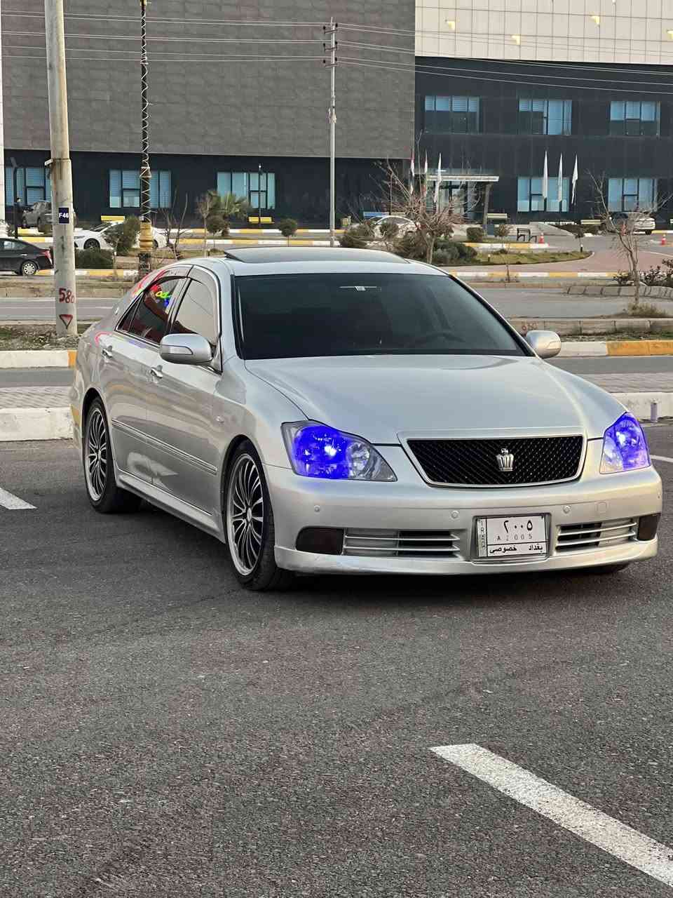 بۆ فرۆشتن
براوە
182
بئ دوکەل 
3 دوگمە 
ناو رەش 
سلایت
ئاوێنە ئیشارەت
حاسە و رادار 
شاشە و کامێرا
لەیت ناوچی کوێر 
بلوتوز
سەیارەکە کامل مەسرەف کراوە بێ مەسرەفە
شوێن براوەکەی زۆر زۆر جوان چاکرا
بێ شوختو ساردە کوتە بئ لێدراو پێش و دواوەی کەپس
هەمو گیانی وەک شوشە
گێرو مەکینەی  و سەقفی بەشەرت 
مالی مەدەنی بەشەرت
نرخ  خوار بازار 
شوێن رانیە 
***********
