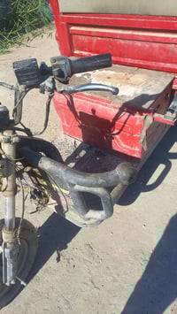 ستوتة متروكة للبيع ،  ، السعر ١٥٠ الف مع البطاريات مكاني بغداد  متواجد...