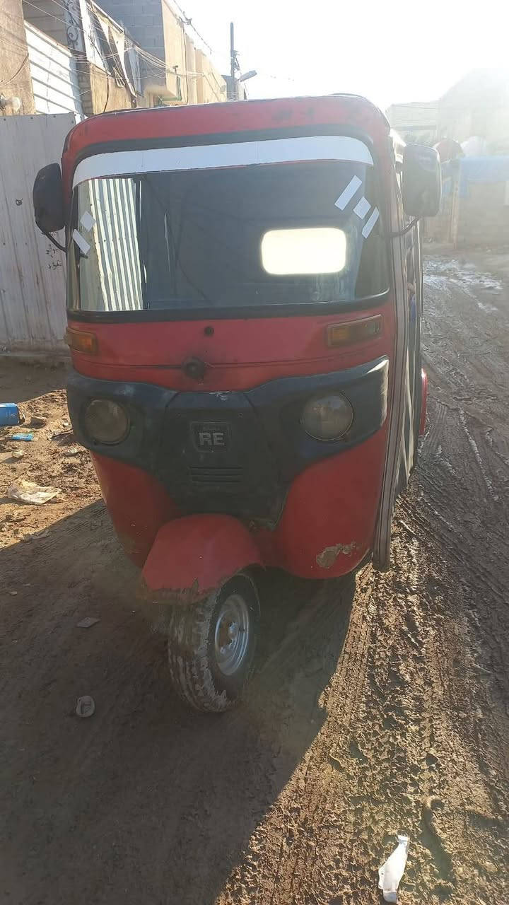 سلام عليكم تكتك البيع مديل 2017 مرقمه رقم واسط تحويل ثاني يوم تكتك نضيفه مكينة حلوه ناعمه السعر 3500وبيهة مجال بسيط عنوان بغداد الحبيبيه رقم ***********
