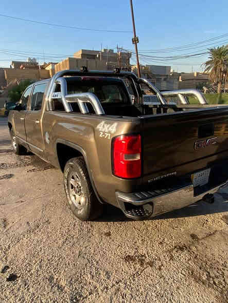 السلام عليكم جمسي سيرا موديل ١٤ جاهزة تبريد ثلج صدر جديد شاشة كبيرة محرك ٦ سلندر باب خلفي كبير سيارة مصبوغة عام اثر جراد فقط وارد امريكي حادثه جاملغ جهة القبق ومصلح فقط *********** 👍
