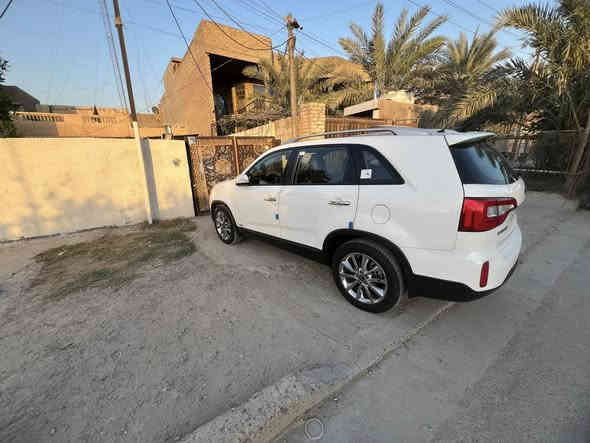 سلام عليكم سيارة البيع سورنتو موديل 20013 
موصفات فول واحدعلى واحد بصمه بنيرومه سبعه ركب تلاثه قطع تبريد مري شفط حساس امامي خالفي
كشن كرباي ترحب بكم كفال من كلشي لا صبغ ولاضربه كير مكفول محرك مكفول سته 6️⃣ سندر ***********
