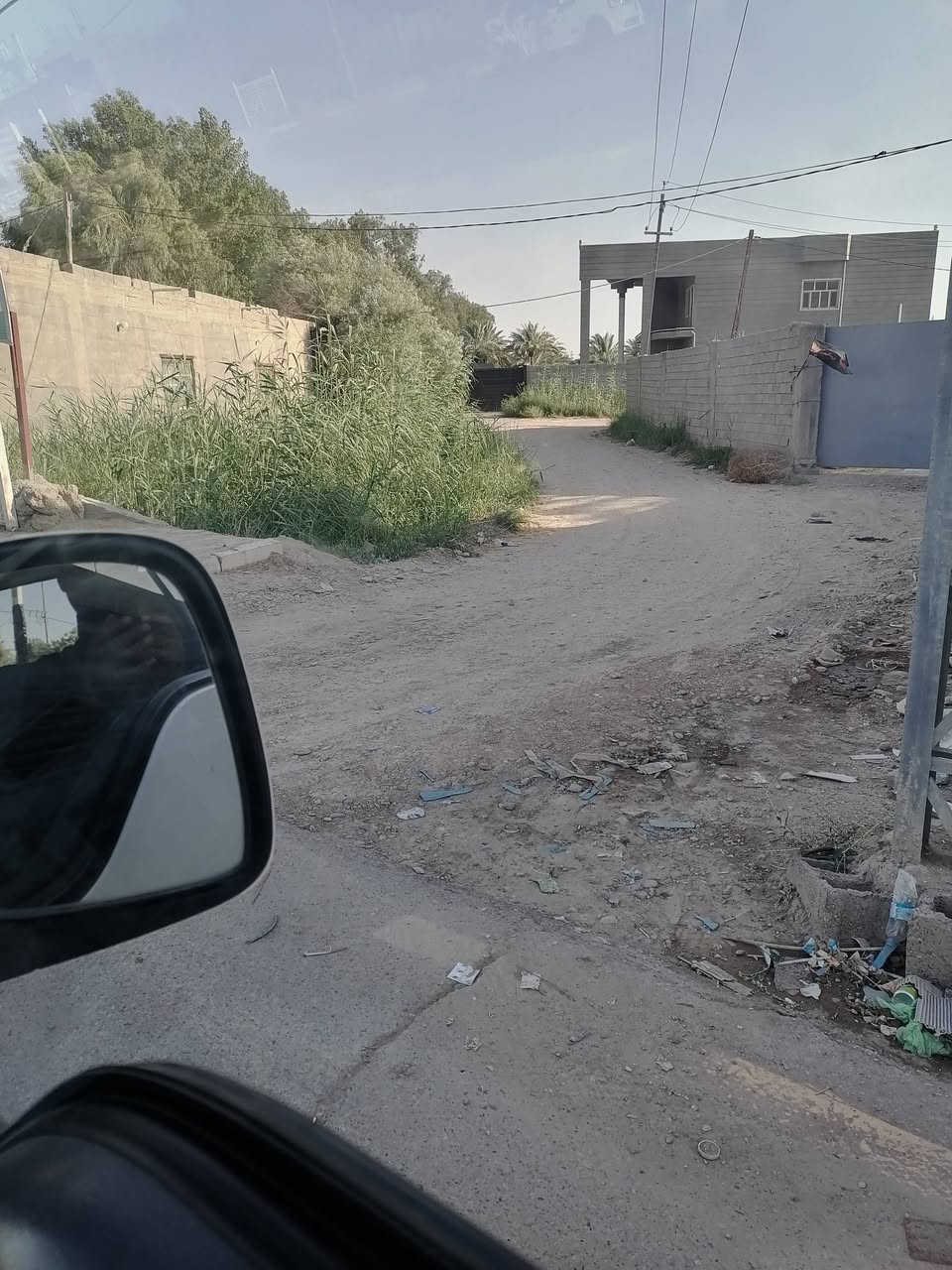 ٤٥٠ متر زراعي قانون ٢٥ واجهه ٣٠ م ونزال ١٥ م خلف حسينيه جمال زليزل متوفر ماء وكهرباء للإستفسار أكثر مراجعه مكتب القريني للعقار الجمعيه بالقرب من السايدين *********** او ***********

