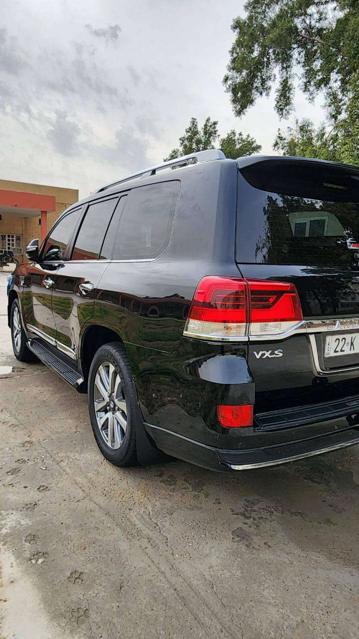 سلام عليكم للبيع 
 لاندكروزر موديل 2020 Vxs ساز باب أول ✅ 

ملاحظه اني مكلف بنشر اتصل عل صاحب سيارة مباشر 

مكفولة كفاله عامة كفاله من كل نواحي مغلفة بلكامل  سونار مرفوق بل منشور 

رقم أربيل نكليزي سنوية جديده تضليل بسنوية ٨٠ 

سيارة كلش جديدة ومابيها اي نقص وكلشي عل شركة ماشية 90 ألف البصمة ثانية موجودة عدها وكل أغراضها موجودة وياهة سبير منازل تخم تاير جديد دلوب جواها 

سيارة vxs أعلة فئة لاندكروز فووول مواصفات 
محرك 8 سلندر 5700 
جكات تصعد وتنزل دبل موس 
ستيرن كهرباء 
تحديد مسار توقف ذاتي 
رادرات أمامي خلفي جانبي 
حساسات امامي خلفي جانبي 
سيارة مليانة أرباكات 
5 كمارات 3 شاشات 
16 سماعة 
5 بصمات تشغيل عن بعد 
صندوك كهرباء شفط 
كشنات جلد كهرباء كشنات حار بارد خسن ميموري 
بيها بعد هواية مواصفات ماذاكرهن 

مكان سيارة بغداد الكرخ إلي عندة ستفسار يتصل 👇 

‏‪***********‬‏ ابو فهد 

‏‪***********‬‏ ابو فهد
