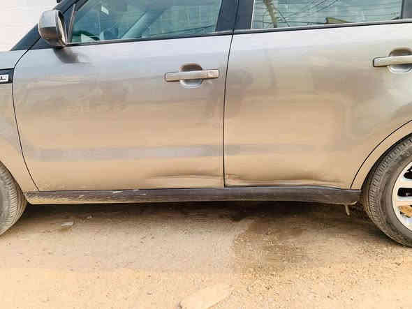 2018 ضررها باب سايق بس بدون ايرباك محرك جديد بل كارتون شاده وهاي ال جردح بيها مثل ماوضح بصوره محرك 2000
***********
