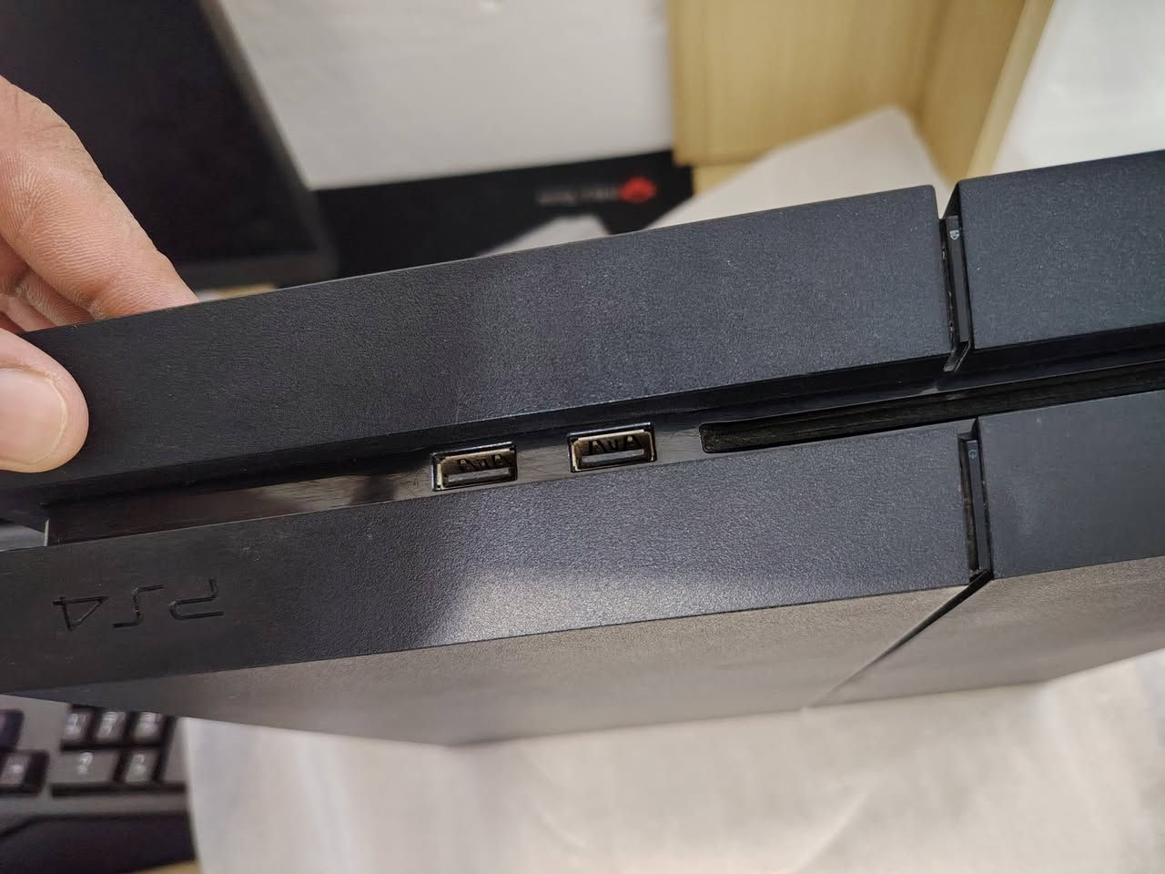 سلام عليكم
PS4 فات مهكر للبيع 
+Ups 850 نظيف كلش مستخدم مده قليله يجي بالكارتون. 
الجهاز نظيف كلش لا مصلح ولا مفتوح نهائيا
المساحة 500 كيكابايت
النظام 12.52
الألعاب رزذنت ايفل 4
رزذنت ايفل 7
ذا لاست 1
ذا لاست 2
الملحقات يدة بلي 4 وحده وقاعدة شحن جوستكات أصلية وكيبل شحن. 
بالإضافة إلى كيبلات الجهاز كامله وكلها أصلية.
مكاني ديوانية وعندي توصيل بس للنجف.
سعر الجهاز وي اليو بي اس 230 الف قفل 🔒.


**إذا كنت صاحب هذا الإعلان وتريد حذفه لأي سبب، رجاءا أرسل رسالة إلى الدعم الفني**