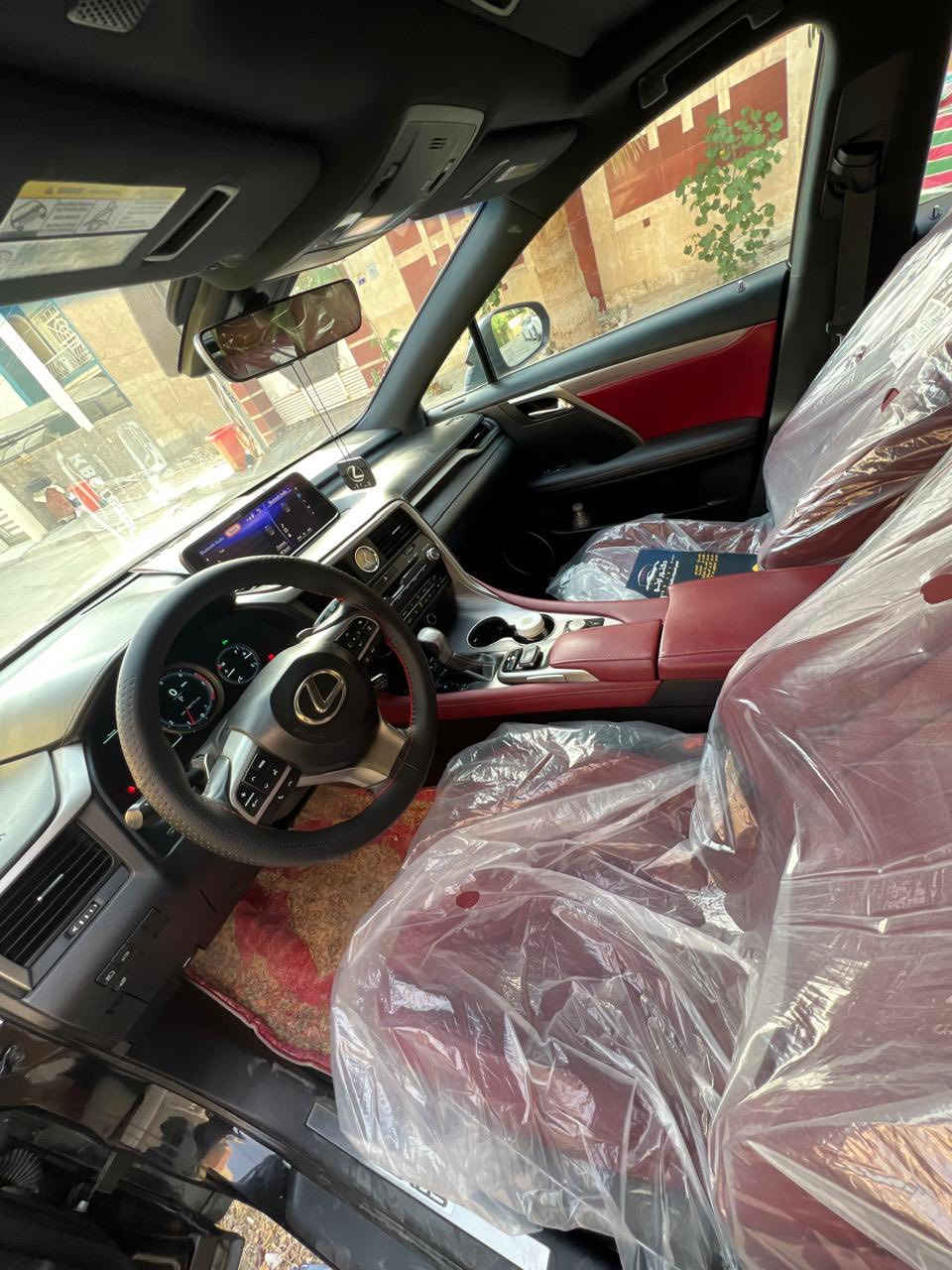 لكزس RX350 fsport موديل 2018 وارد امريكي كلين تايتل ماشية 99000mi رقم اربيل باسمي مكفوله من الصبغ كاملة مكمله اي نقص مابيه محرك 6 سلندر 3.5 شاشة موس فتحة جلد احمر هيترن ستيرن تبريد هيترات بالمقاعد جنطة كهرباء توقف ذاتي نقطة عمياء + 3 وضعيات قيادة بالاضافة مغلفة طبقة حماية بمادة الp.p.f
السعر:295 ورقة وبيه مجال بسيط
الهاتف:*********** وتساب 
العنوان:محافظة كربلاء
