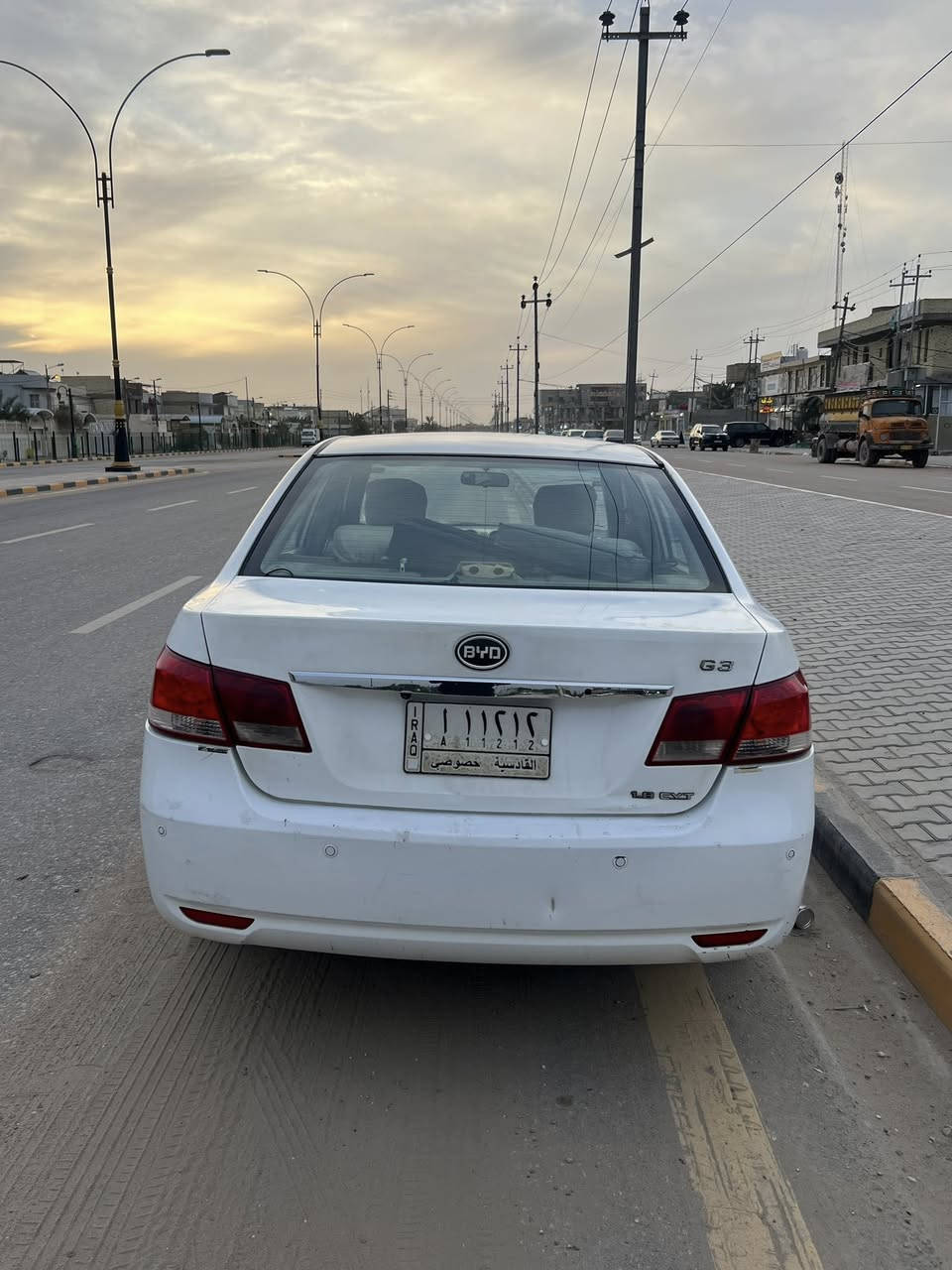 سياره BYD 2013 للبيع مكانها نجف والملك نجف كير صارلي فتره من شاده جديد والمحرك بحاله جيده بيه قطعتين صبغ وتحكيل بالهلالات
 
السعر       ٤٤$          ***********
