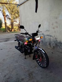 للبيع 24 محرك 150 السعر 850 وبمجال في فقط بس الشاشه 07883779022