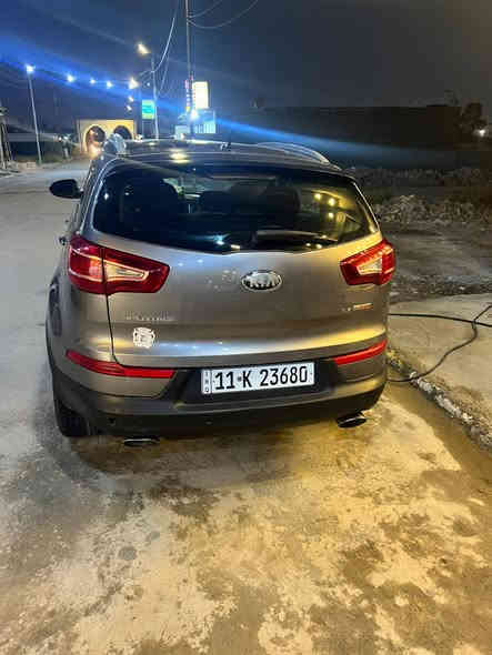 السلام عليكم للبيع كيا سبورتج موديل ٢٠١٣ فول مواصفات sx
١. بصمه 
٢. ⁠بانوراما 
٣. ⁠كشنات جلد 
٤. ⁠شاشه اندرويد 
٥. ⁠كامره اماميه 
٦. ⁠كشنات تدفئه تبريد 
٧. ⁠مانع انزلاق 
٨. ⁠تبريد شاشه ❄️ 
٩. ⁠فول تحكم ستيرن 
١٠. ⁠حساسات 
سياره جاهزه ما تصرف عليها دينار رقم جديد مكانها الغزاليه نهايه شارع البداله بيها مكانات صبغ أبيع حزام شرط بدون دواخل لا شواصي ولا لغود للاتصال *********** السعر ١٠٨  وبيها مجال شي قليل
