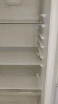 ثلاجه ومجمده ما داخله تصليح سعر 400وبيه مجال رقمي 07830558137