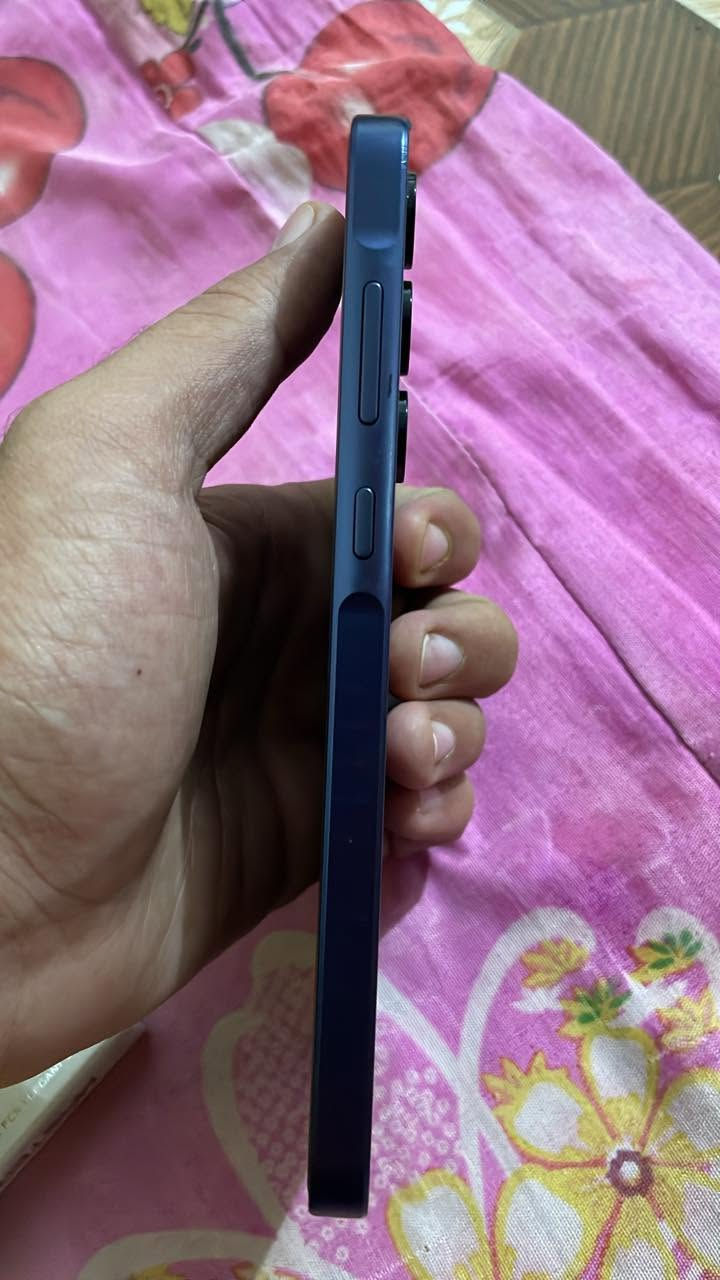 السلام عليكم
جهاز Galaxy A35 5G
جديد مصارلي كم شهر من شتريتة 
للبيع 
رقمي:***********
