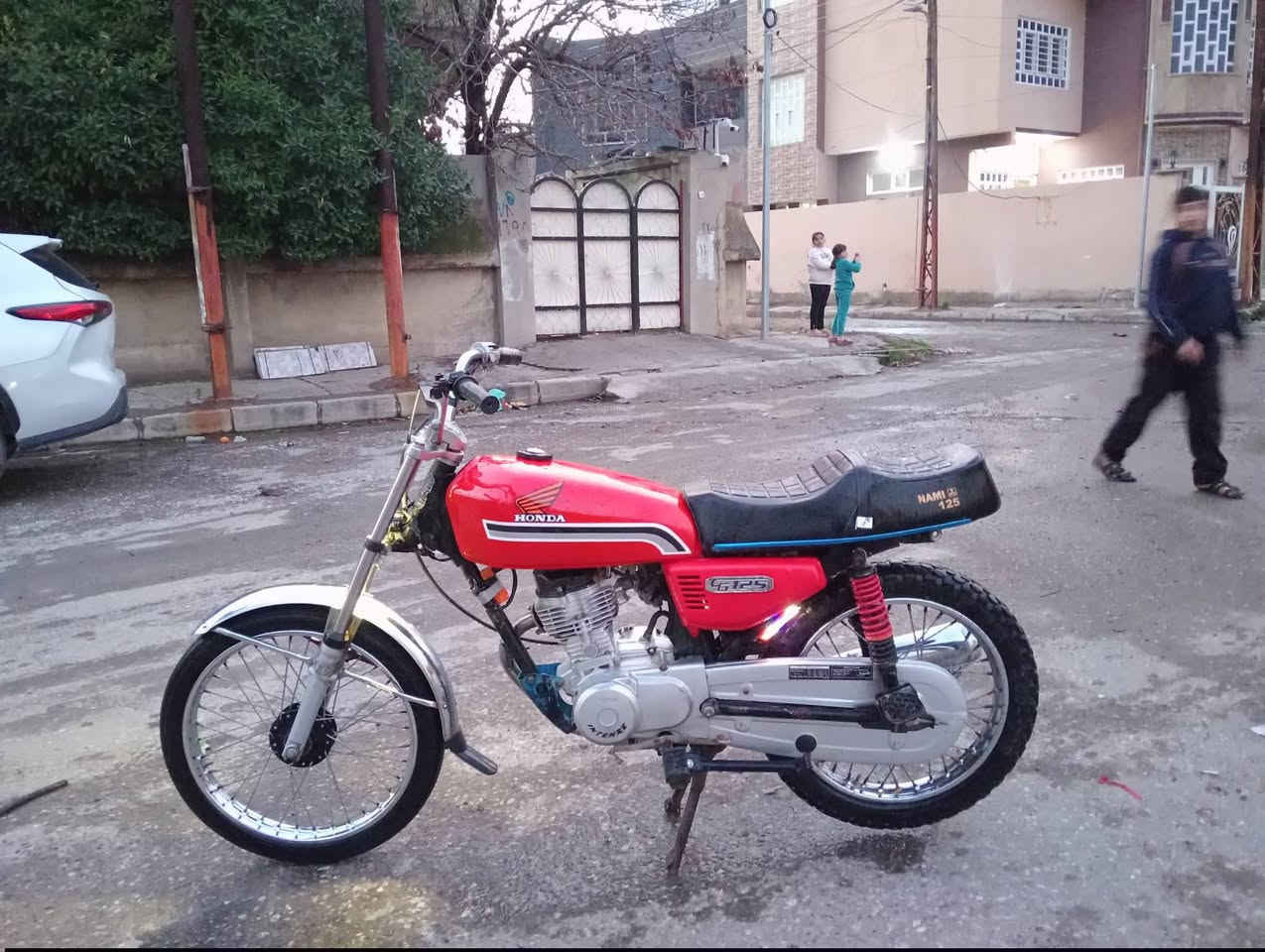 السلام عليكم ماطور انتنس موديل 24 مكينه شرط خرسه لاصوت ولا شي مبدل ولفات فقط تحريكه ومعدل تشلع الكاع لايت شغال نشرات شغاله السعر 424 وبي مجال شراي خاص او انتصل مكاني ايسر حي البكر ***********
