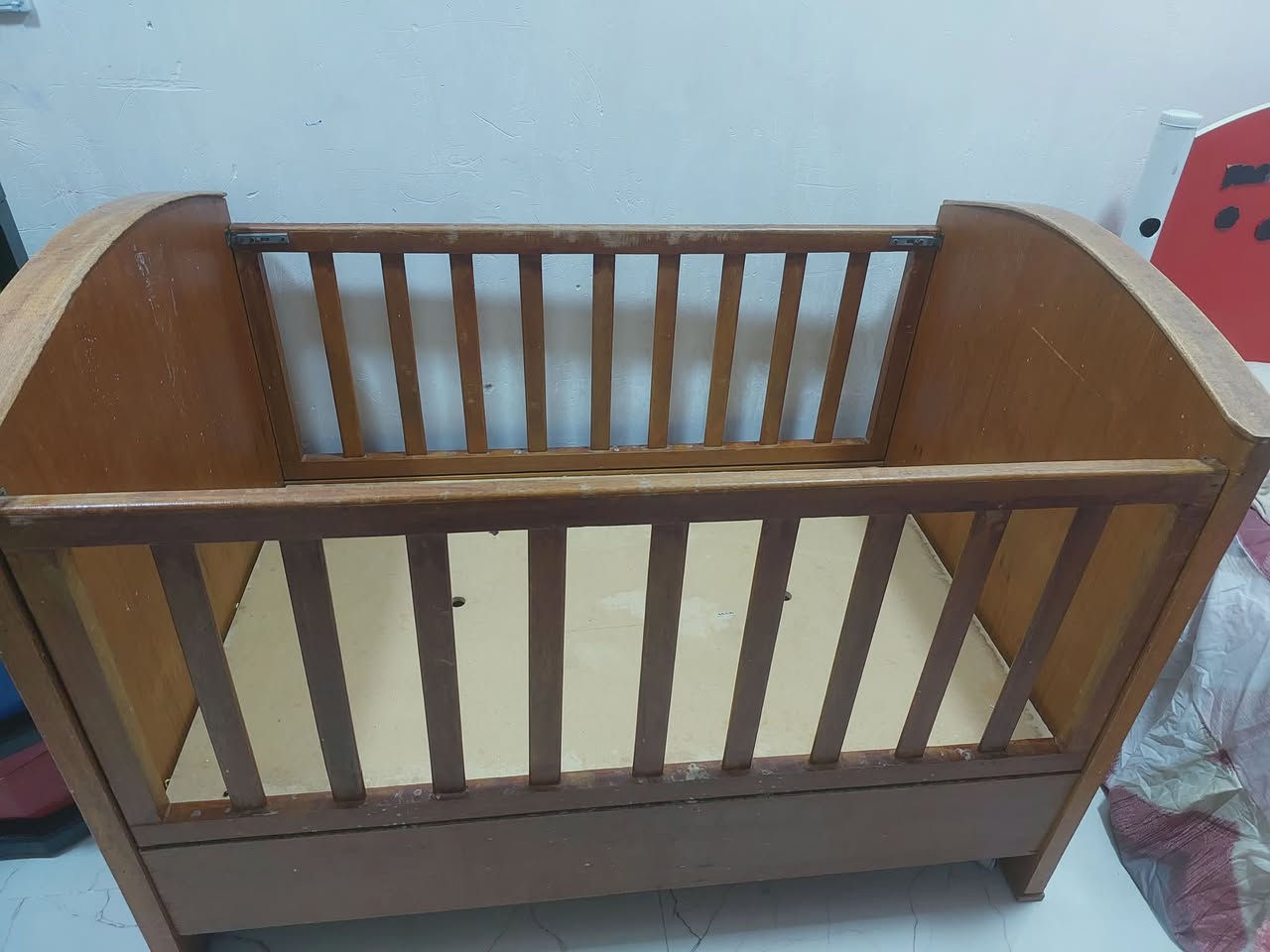 دوشك نفرين ب١٠٠
سرير طفل ب٥٠ 
عنوان كورنيش ديالى


**إذا كنت صاحب هذا الإعلان وتريد حذفه لأي سبب، رجاءا أرسل رسالة إلى الدعم الفني**
