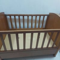 دوشك نفرين • سرير طفل • كورنيش ديالى