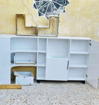 ميز خشب • عملي • نظيف