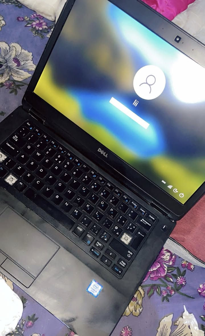 Dell latitude e5470 لابتوب للاوفس معالج سريع ومكانيته عالية

Intel Core i5 الجيل السادس مثل i5-6300

بيع او مراوس ب ايباد

8GB

SSD 238GB 

حجم الشاشة ١٤ انج 

السعر ١٣٥ قفل بدون اي مناقشة


**إذا كنت صاحب هذا الإعلان وتريد حذفه لأي سبب، رجاءا أرسل رسالة إلى الدعم الفني**