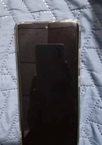 جهاز سام سونك S21UITRA التره اي عطل ما بي ذاكره128 بس بي هاذ الكسر بل ...