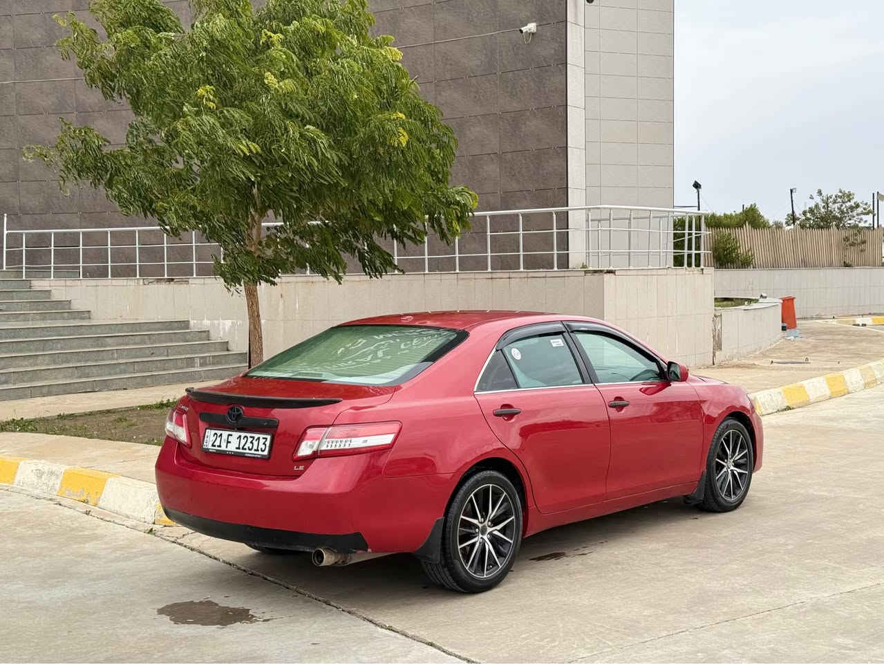 كامري موديل 2011  ( امريكي )

سعرا  106 مجال قليل
مكان كركوك داخل المدينة

بيه فقط بنيد صبغ و مكانين قليل تعديل بارد بي 
محرك حجم 2.5  بدون صوت و بخار و صرف

سنوية رقم هزة جديد / شرط تحويل و وكالة

بس ابيع لا مراوس و لا مراوس

اسيا  ***********
كورك  *********** كركوك, العراق
