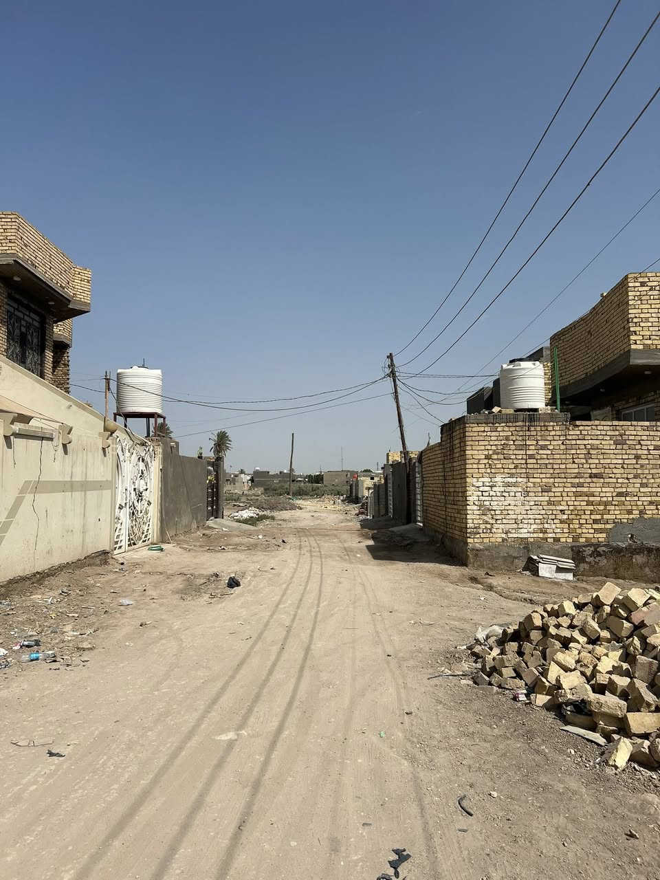 قطعة ارض للبيع مساحتة 250متر
الموقع/بين زراعي الجمعية وشارع علي قمارة
السعر/خاص
للاستفسار الاتصال على الارقام التالية
***********
***********
