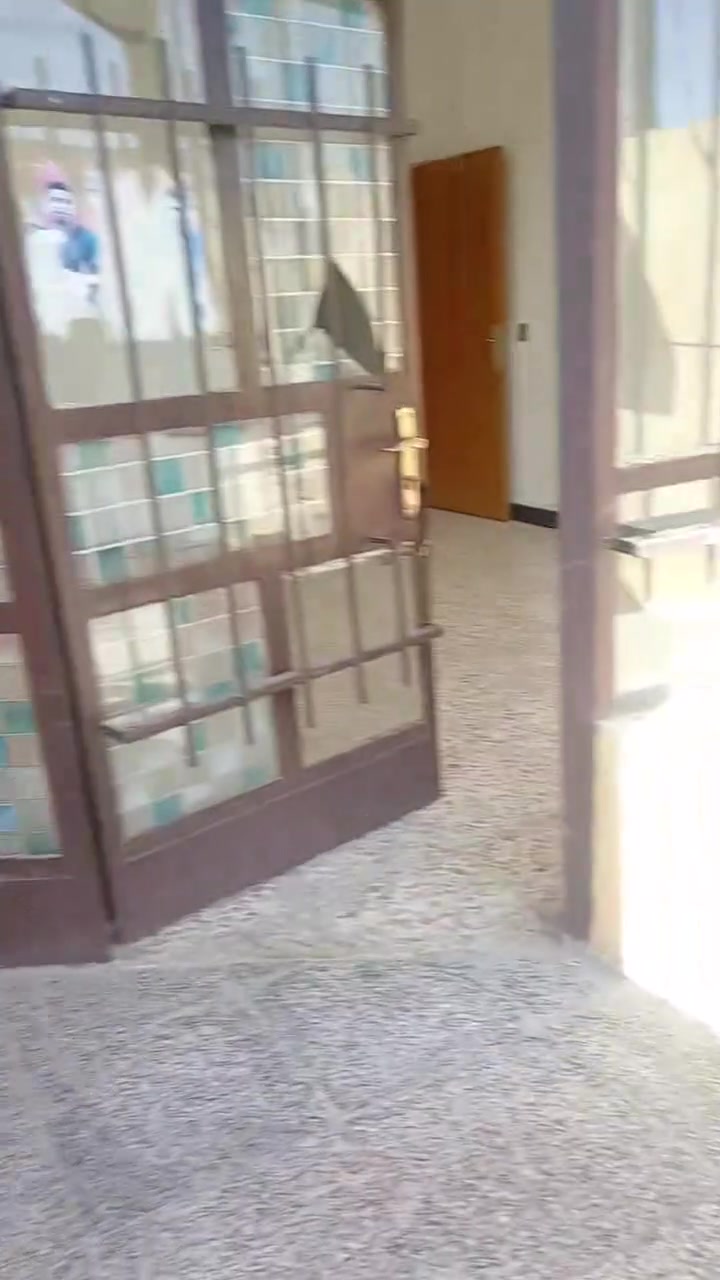 السلام عليكم مشتمل للايجار بل 6تلاف قريب علا مدرسة الحجر الاسود
***********
***********
