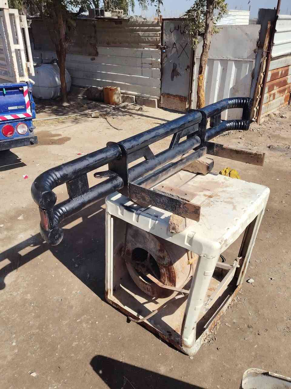 سلام عليكم شباب عندي هذاة الدرع مال سيارة مكاني بغداد الحسينية راشدية 🌹سعر 60 وبي مجال رقمي ***********
