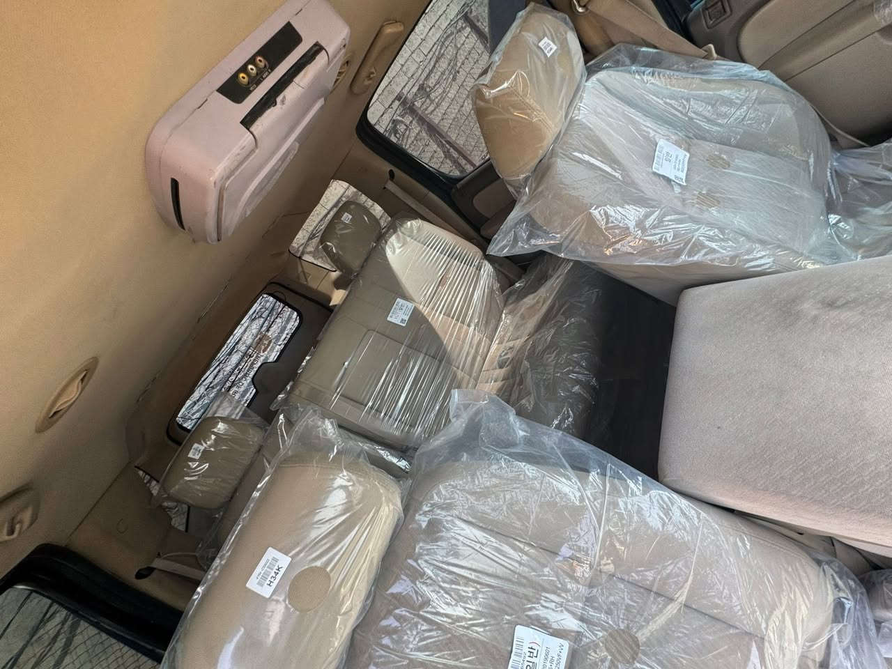 جي ام سي طويل خليجي 2012 كفاله عامه ضربه وصبغ السعر 80  وبيه مجال ***********
