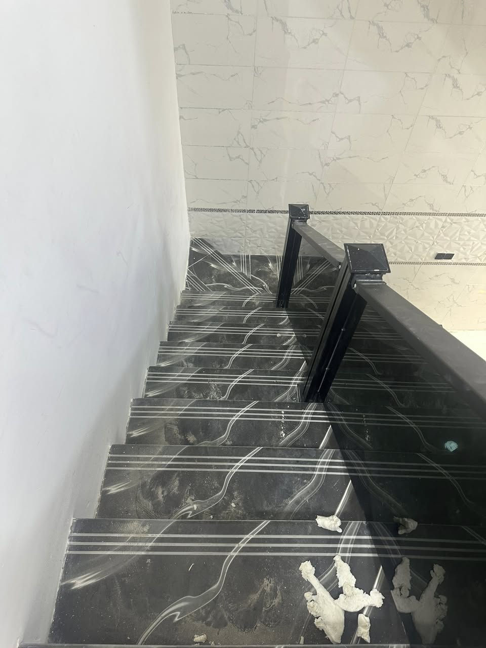 السلام عليكم بيت للبيع مساحه 82متر  في منطقه السيديه ال400من جهت التشجير بناء زيرو 2025للاستفسار*********** غير متواجد ع فيس
