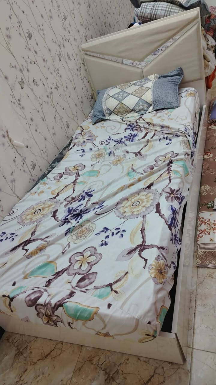 للبيع 350بيه مجال بسيط استخدام قليل سريرين


**إذا كنت صاحب هذا الإعلان وتريد حذفه لأي سبب، رجاءا أرسل رسالة إلى الدعم الفني**