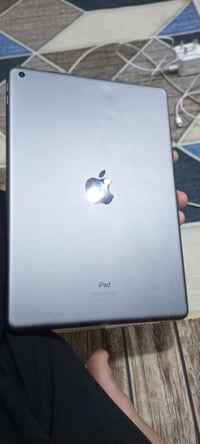 آيباد ٩ • ٦٤ • مكفول