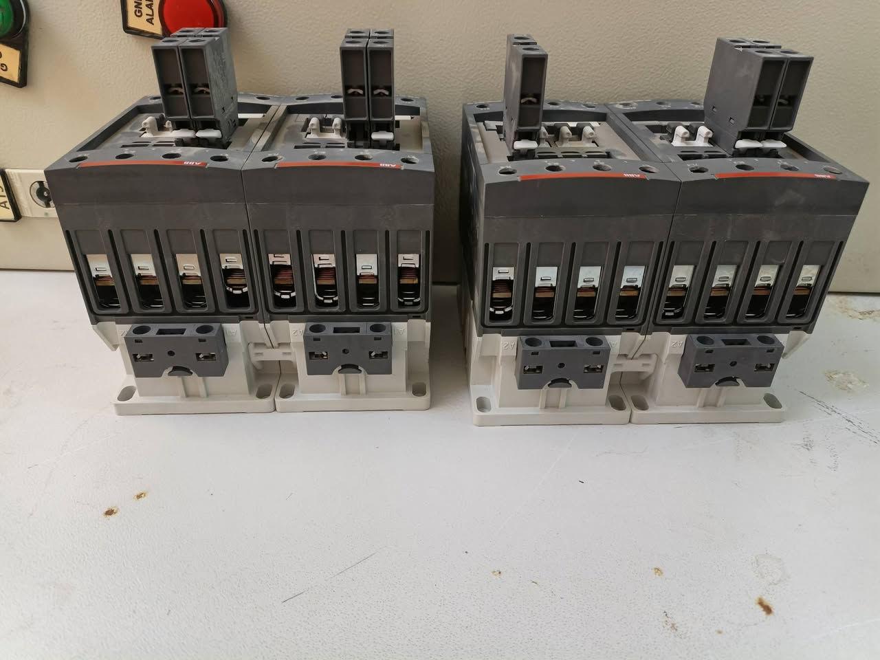 كوندكدر ABB لوك نضاف كلش عدد 4  متغير مو ثابت 105امبير متوفر توصيل جميع المحافظات
***********
