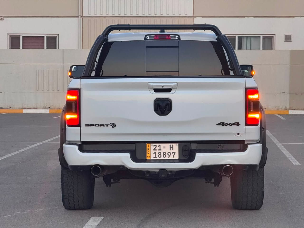دوج رام سبورت 2021
(الوحش أمريكي ) 

السياره 8 سلندر 5.7L  
دفع رباعي 4X4 
سيارة رقم سليمانية
فول مواصفات
(( جلد // فورويل // دفلوك // شاشه // كامره // رادار // نقطه عمياء // گير ماوس // مكيفين // كراسي تدفئه//سكليتر كهرباء تحكم  // ))

الحادث
كولش بسيط طخه خفيفه بالچاملغ الامام والخلفي كل واحد مصبوغ منه نص 

محرك كير بشرط مامفتوح 
سيارة حيل نظيفة كلشي عل بلاد لوك
سيارة مابيـها دينار مصرف كامل من كل نواحي
السعر 269
مكان السياره السيديه
رقم صاحب سيارة ***********
متواجد واتساب
