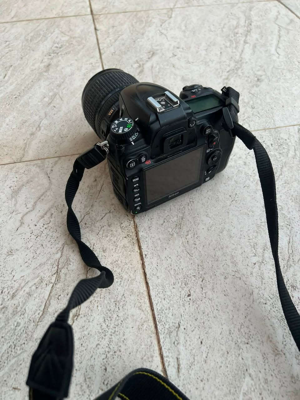 كامره نيكون D7000 للبيع 
نضيفه 
ملحقاته جنطه +شاحنه+لاقطه صوتيه+تحويله تحول الصور من الرام لل مبايل السعر خاص 
التواصل واتساب ***********
