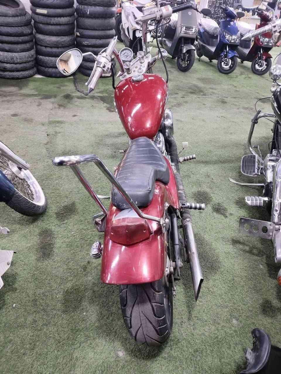 السلام عليكم
هوندا ستد ببر 400

لون ماروني 

مكينة كير بلادي جدد

دهن امزويل درجة اوله 

كهربائيات جدد وكلهن شغالة مكفولة 

تانكي كزاز ومبي اي وصخ 

كابريتر نضيفة مبية كطعة 

ولا تبخير جديدة 

الدراجة كفالة 

رقم بصرة انكليزي باقي بس عل استلام 

مكان الدراجة البصرة 

السعر 18وبيها مجال للطيبين 

فقط اتصال ***********
