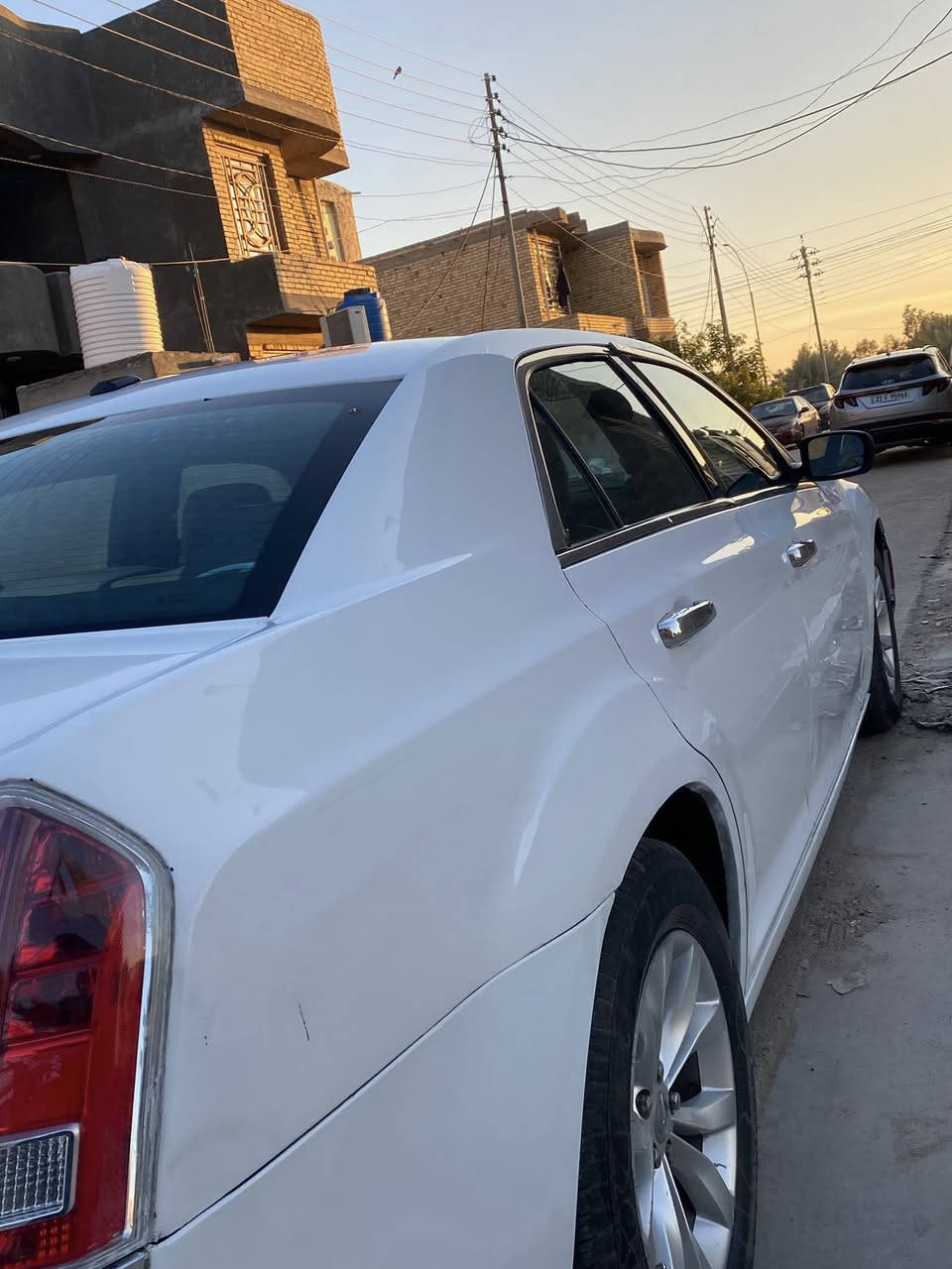 يالله سلام عليكم اوباما للبيع موديل 2012 اصل البجم مثل ماموضح كدامكم محدث فقط رقم اربيل باسمي مداور شوكت مايعجبك ماشيه 230 الف قابل للزياده السياره وارد كندي بدون ضربه داخله بيها فقط البنيد مثل ماموضح بلصوره والجاملغ الامامي الايمن مبدل بلادي مال كصه نفس اللون وبيها دور جاملغات خلفيه ع كد اصبعين مصبوغات سياره كير مكينه مكفول نضيفه كلش مابيها اي نقص كبل للشارع مثل ماموضحه بلصور مكاني كربلاء سعرها 165 ورقه وبيها مجال قليل 
***********
