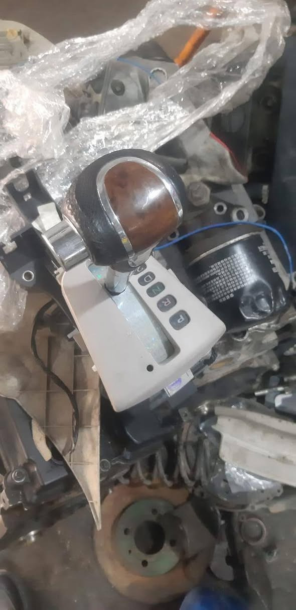 سلام عليكم غراض باندا حاويه مع توصيل عنوان كركوك.  0701276371.   ***********
