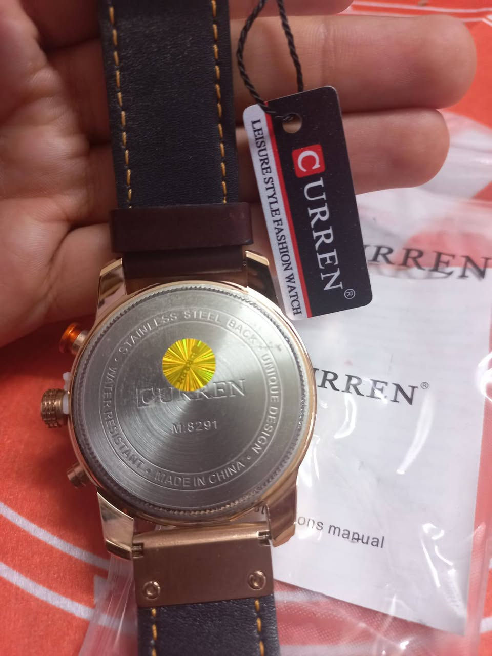 ⌚ ساعة CURREN رجالية فاخرة للبيع ⌚
مستوحاة من الأناقة العصرية والعملية، ساعة CURREN الأصلية (جديدة تماماً بكامل ملحقاتها وتغليفها الأصلي).

السعر 25 الف مع التوصيل


**إذا كنت صاحب هذا الإعلان وتريد حذفه لأي سبب، رجاءا أرسل رسالة إلى الدعم الفني**