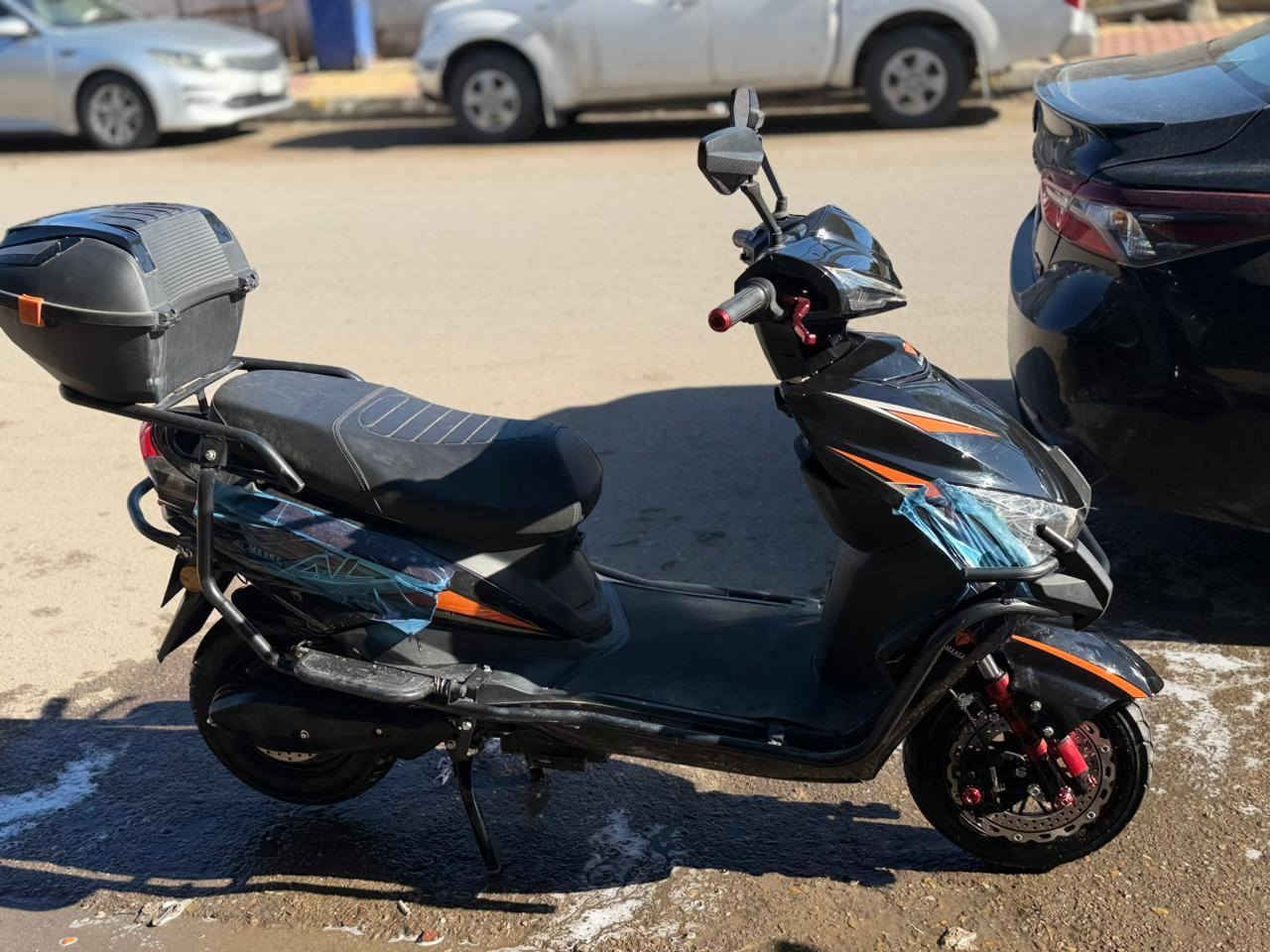 السلام عليكم دراجه شحن للبيع دراجه كلش جديده ست بطاريات تشغيل الدراجه ثلاث انظمه موديل الدراجه 2025 السعر خاص العنوان الانبار الفلوجه *********** بي واتساب
