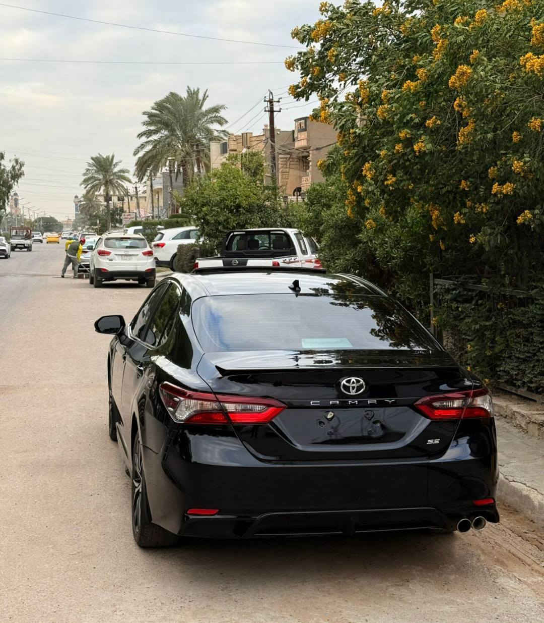 كامري موديل 2024 ES فول فتحه اسلايت وارد مترقمه بغداد
***********
حادث جزء من الحاملغ وحزه من الباب
