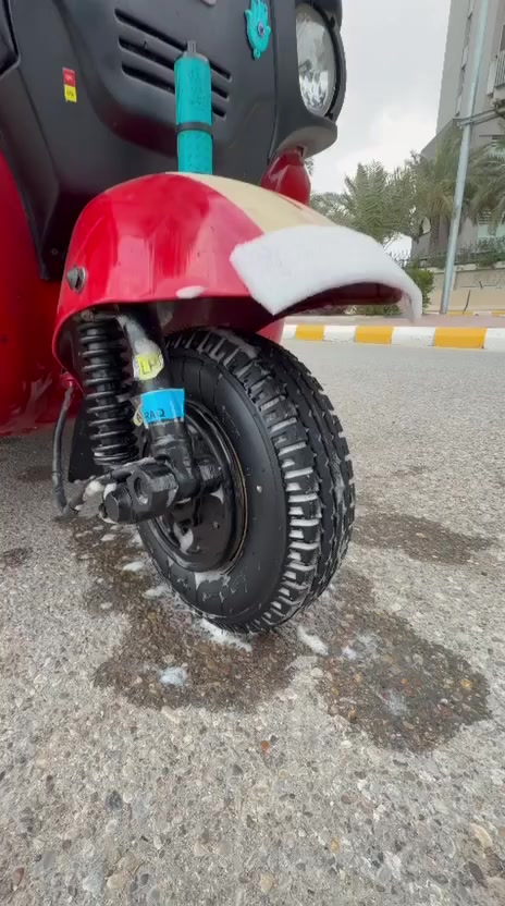 سلام عليكم تكتك 20 رقم سنويه بصره بيها الغد مكينه مجفته تجفيت جديد السعر 6200 وبيها مجال***********
