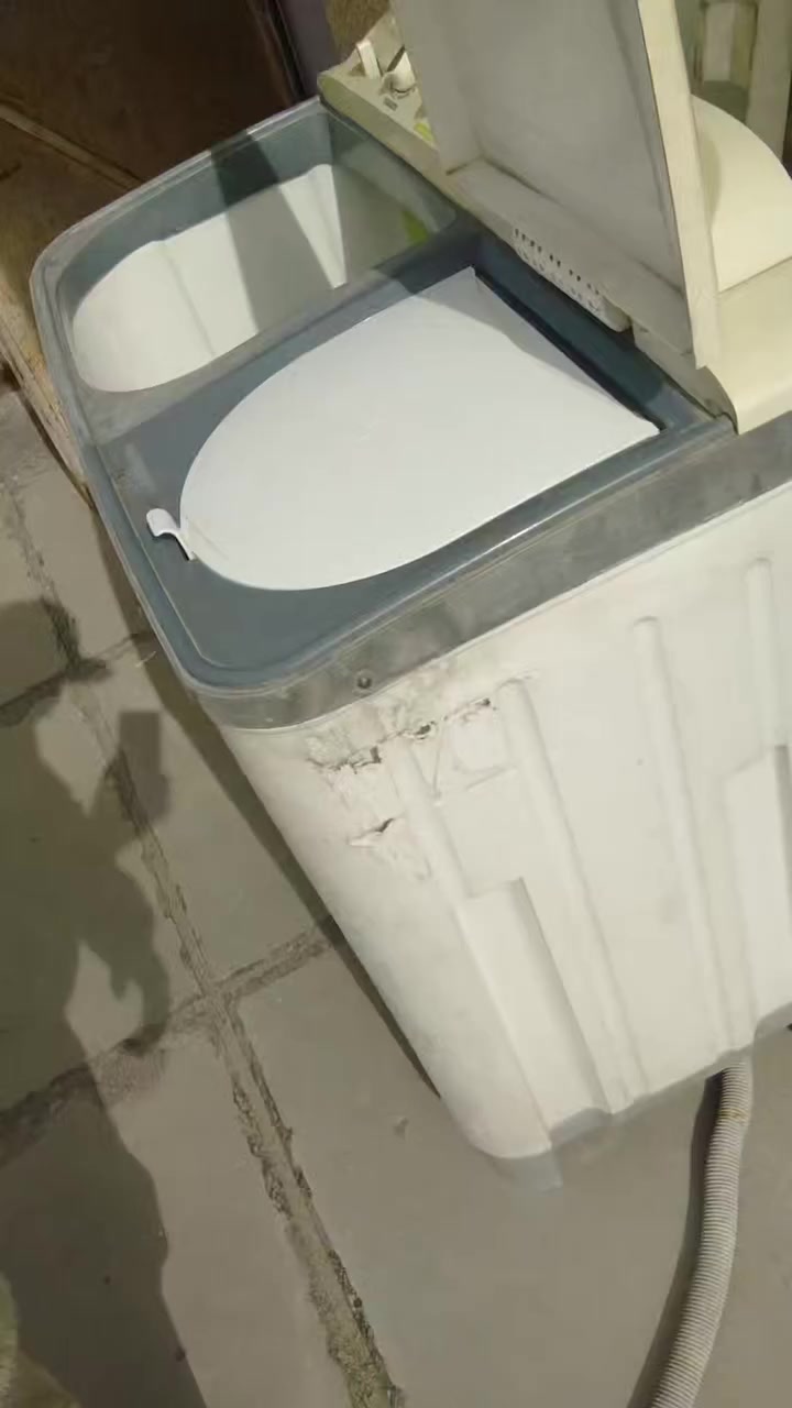 غسله البيع مكلفه بلنشر السعر 75 وبيها مجال


**إذا كنت صاحب هذا الإعلان وتريد حذفه لأي سبب، رجاءا أرسل رسالة إلى الدعم الفني**