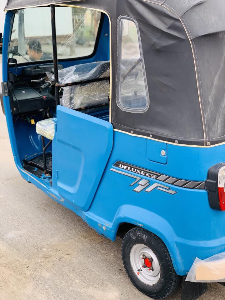 تكتك للبيع موديل 2021 سعر 7  ملايين ونص
العنوان بصره الحيانيه. وشراي يتصل على هذا الرقم ***********
