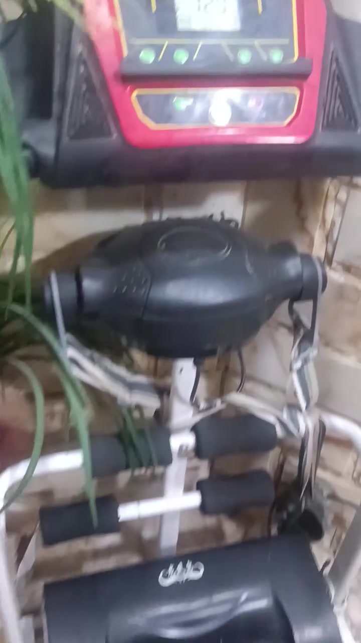 جهاز جري لبيع يحمل وزن ميه وعشرين كيلو سعر ميه وخمسين بي مجال ***********
