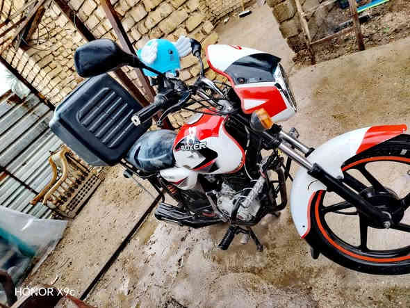 سلام عليكم دراجة بوكسر كلاسك موديل ٢٢ محرك مكفول اوراق كاملة السعر مليون ونص وبيهة مجال حك الجية واتساب 
***********
