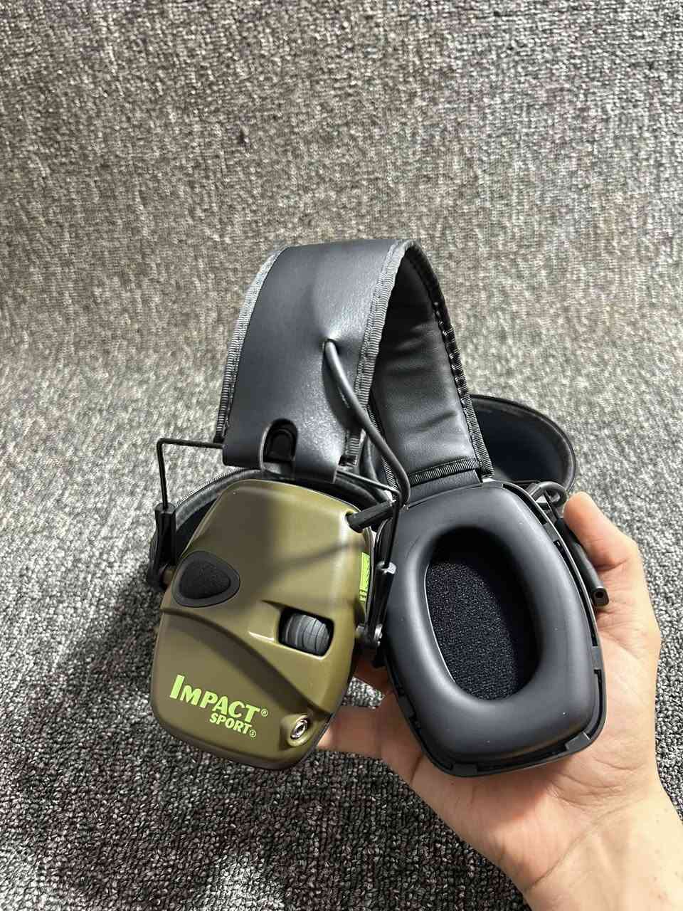 سماعات كاتم 
من شركة Howard Leight 
بطاريات ٢ 
كيبل تربط على الموبايل
جديده غير مستخدمه / مفحوصه الكتم الي بيها كلش قوي


**إذا كنت صاحب هذا الإعلان وتريد حذفه لأي سبب، رجاءا أرسل رسالة إلى الدعم الفني**