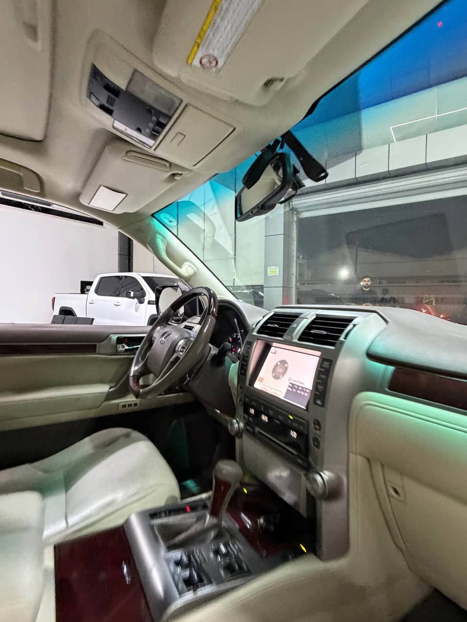 لكزيز Gx460
خلجي
موديل 2013
محرك 8 سلندر
فول فول
صبغ بونيت مكحل صبغتها جمالي
كير محرك شرت
عنوان اربيل 
سعر 225
***********
*********** أربيل, العراق
