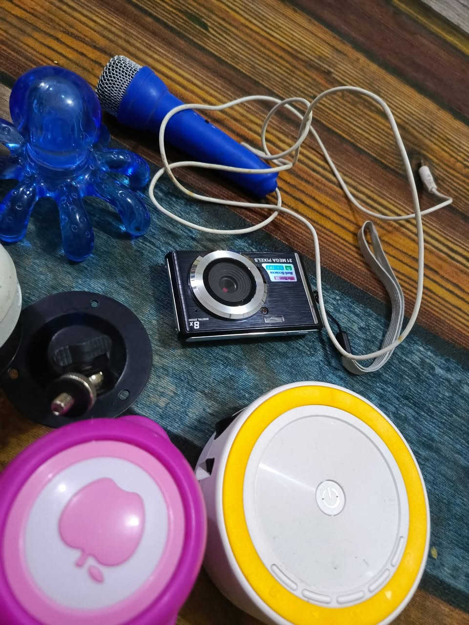 شلعه ب20على اول تم المكسر وكامره الزغير شغاله والهوكيات شغالات والمايك شغال


**إذا كنت صاحب هذا الإعلان وتريد حذفه لأي سبب، رجاءا أرسل رسالة إلى الدعم الفني**